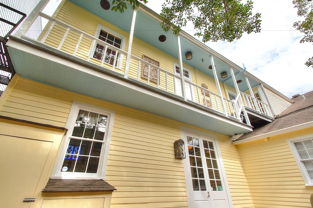 R&B Bed and Breakfast