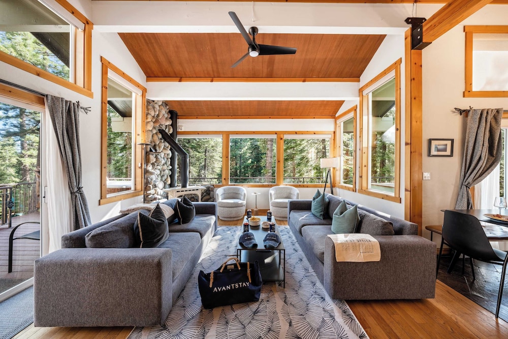 Year-round Tahoe Escape With Hot Tub & Outdoor Dining Timberline Haven by Avantstay