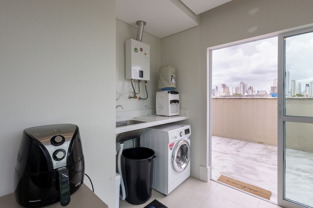 2BR Apt With BBQ Near the Beach - BC - Stl401