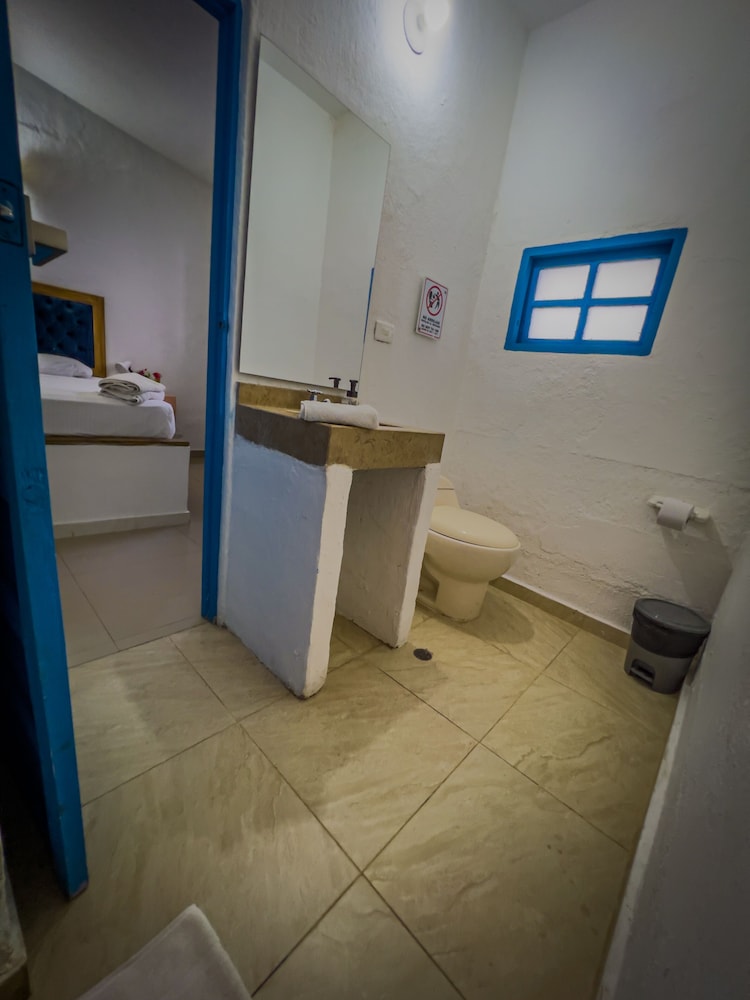 The Blue House Hostel - Santa Marta