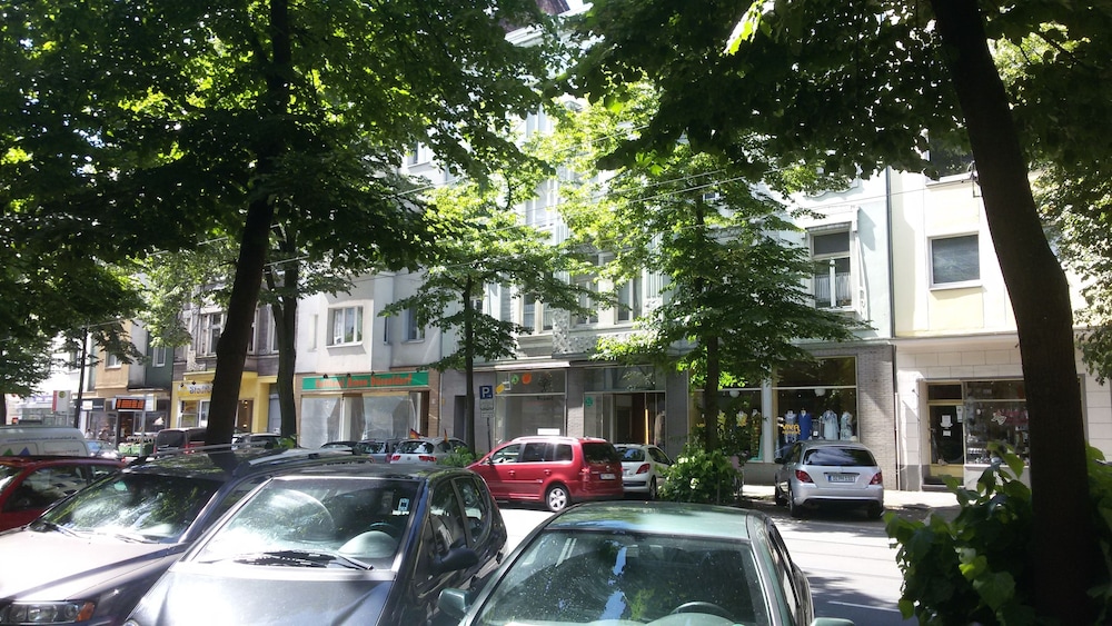 Apartments Bahri