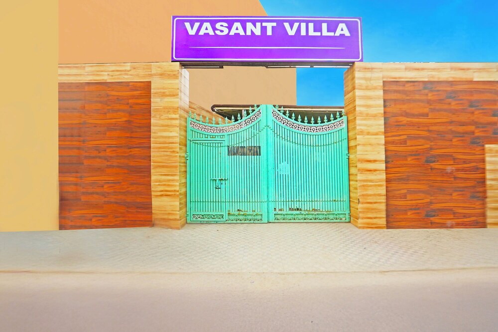 Fabhotel Vasant Villa