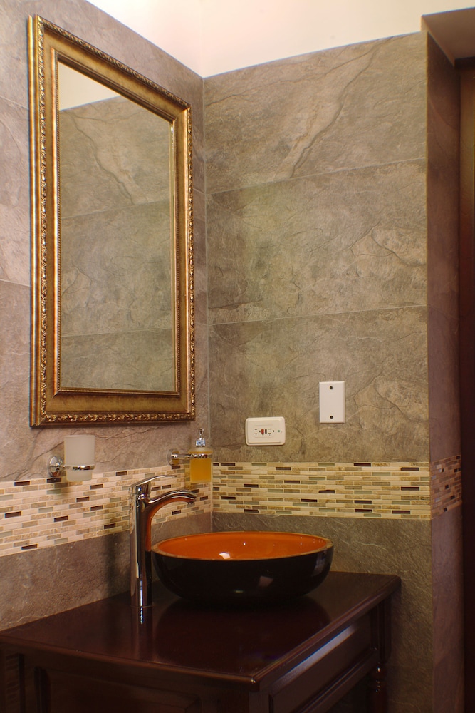 Hotel Boutique Casa Alegre Art Gallery