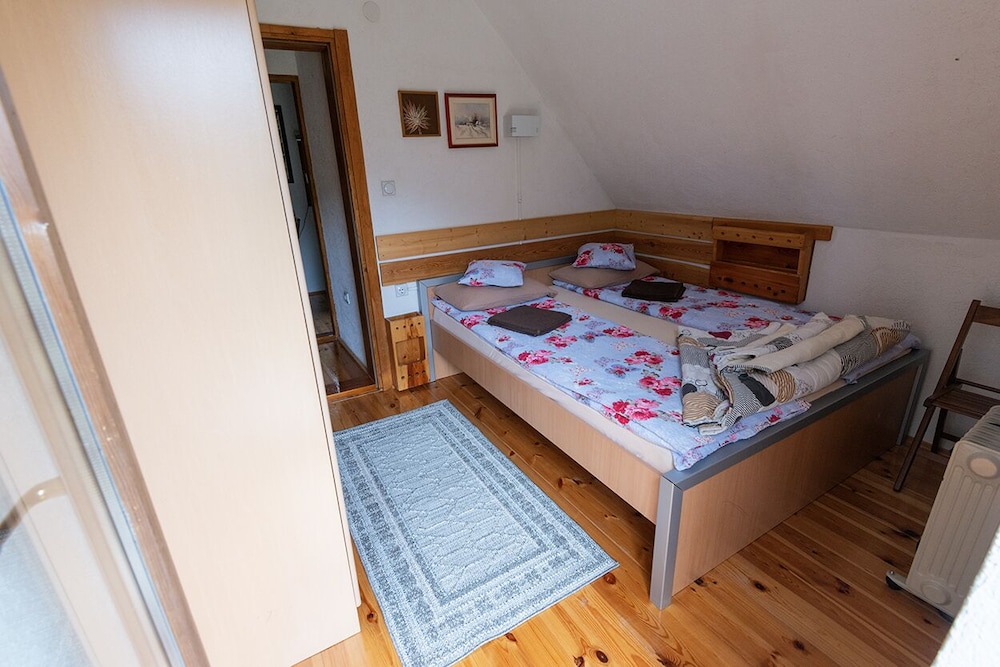 Captivating 3-bed House in Zabljak, Zminica view 2