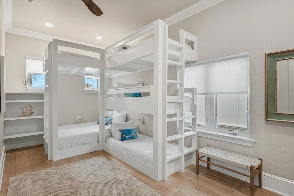 Skinny Love 30a by Avantstay Private Heated Pool Block to the Beach