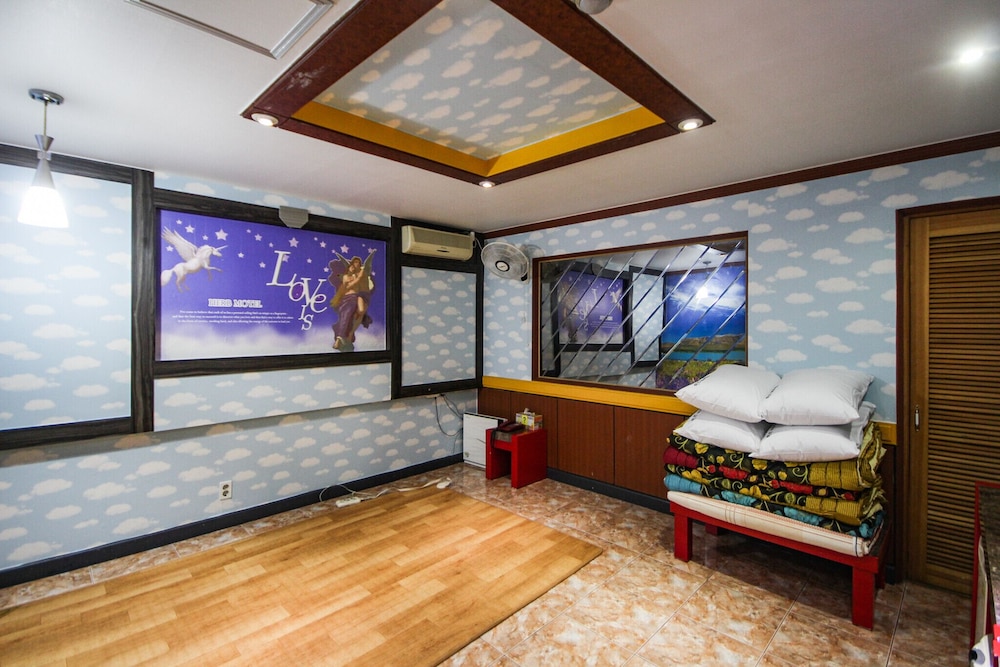 Jeonju Uadong Urban Stay Hotel view 5