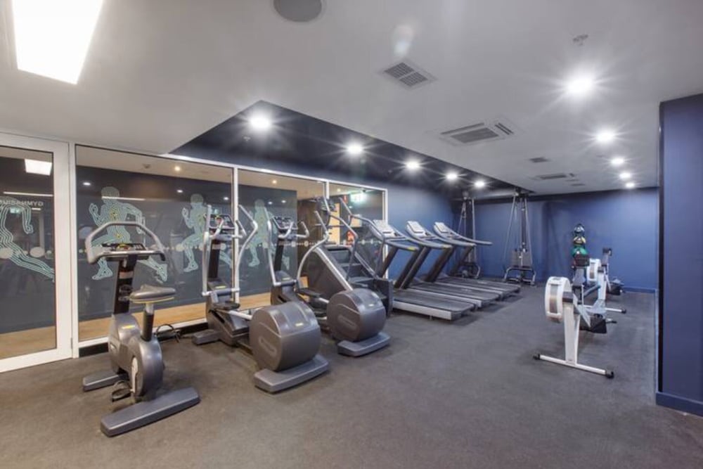 Incredible City Views in Convenient CBD Apartment