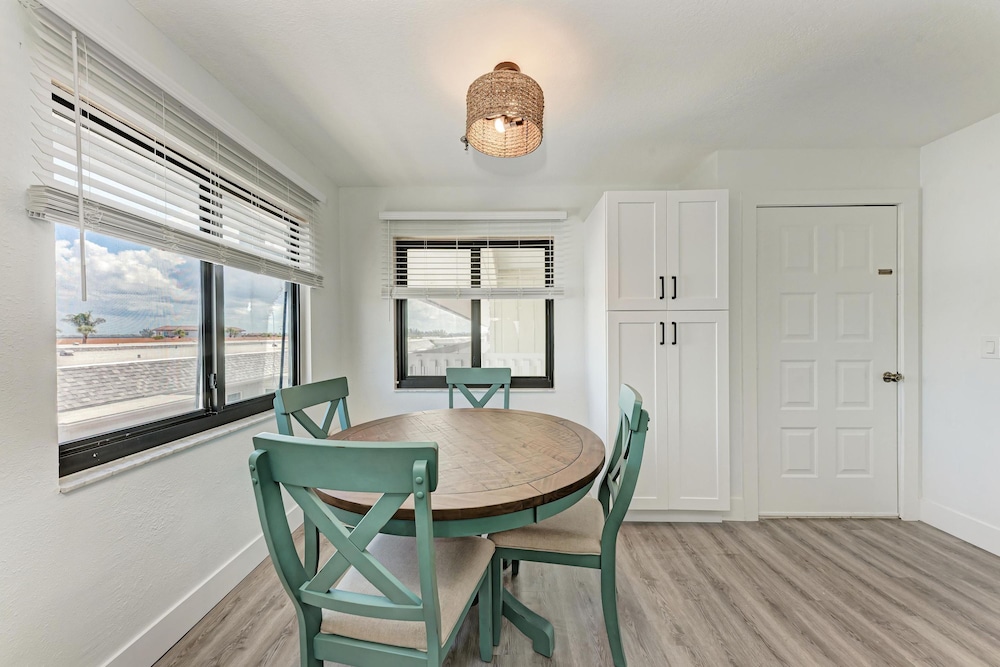 Anna Maria Island Beach Sands 202-private Beach Access-heated Pool