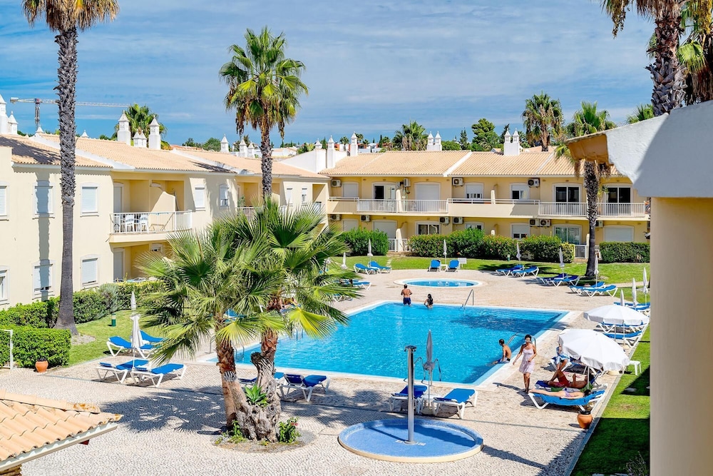 Family Albufeira Holiday Apartment by Ideal Homes view 4