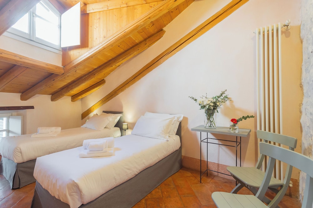 Antiche Mura by Rent all Como