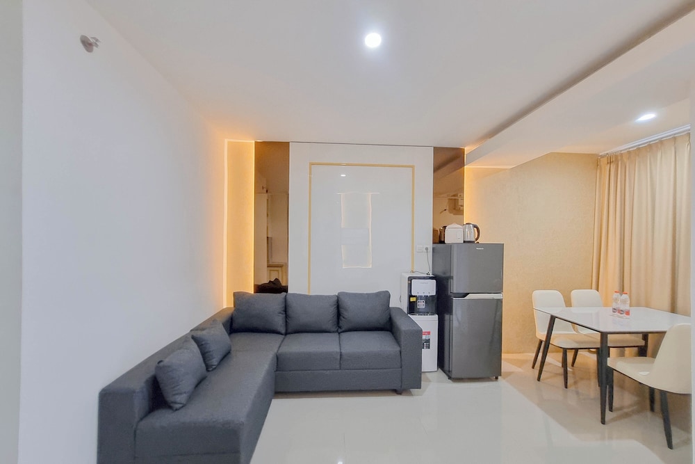 Spacious 2Br At Green Park Yogyakarta Apartment