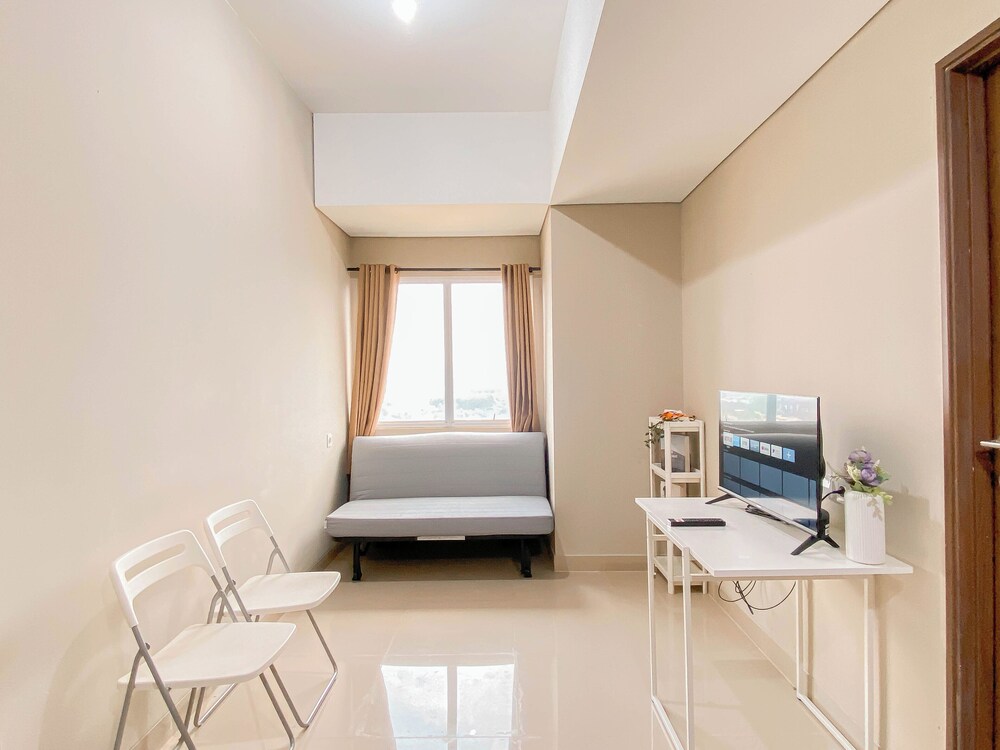 Cream Tone 1Br At Royal Sentul Park Apartment