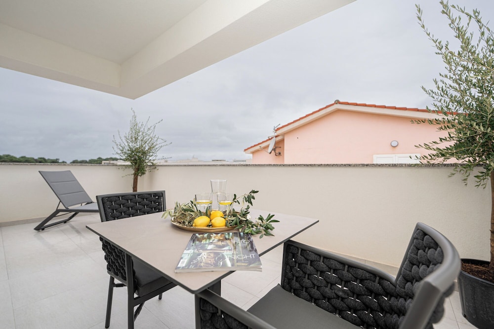 Break penthouse -three bedroom apartment