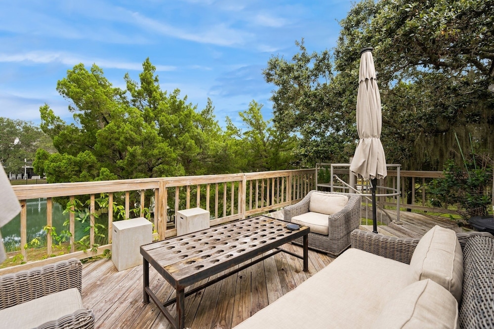 Sunny Pointe 4 Bedroom Home