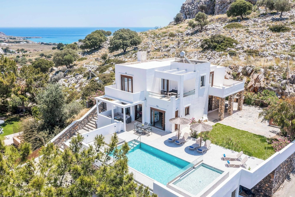 Aggelina Pefkos