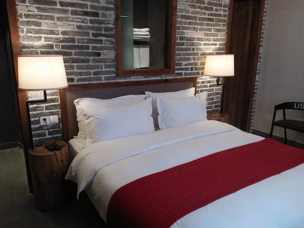 Huangshan Huizhou Creek Villa