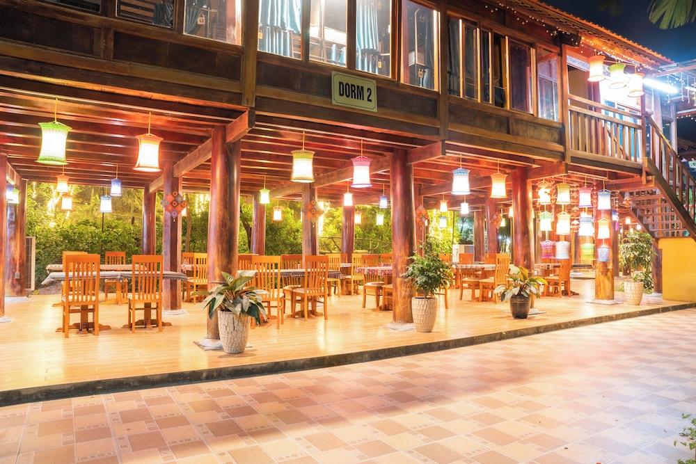 Golden Mountain Hostel