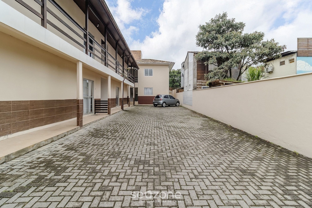 Apt Just Minutes From Lagoa da Conceicao - Sis0005