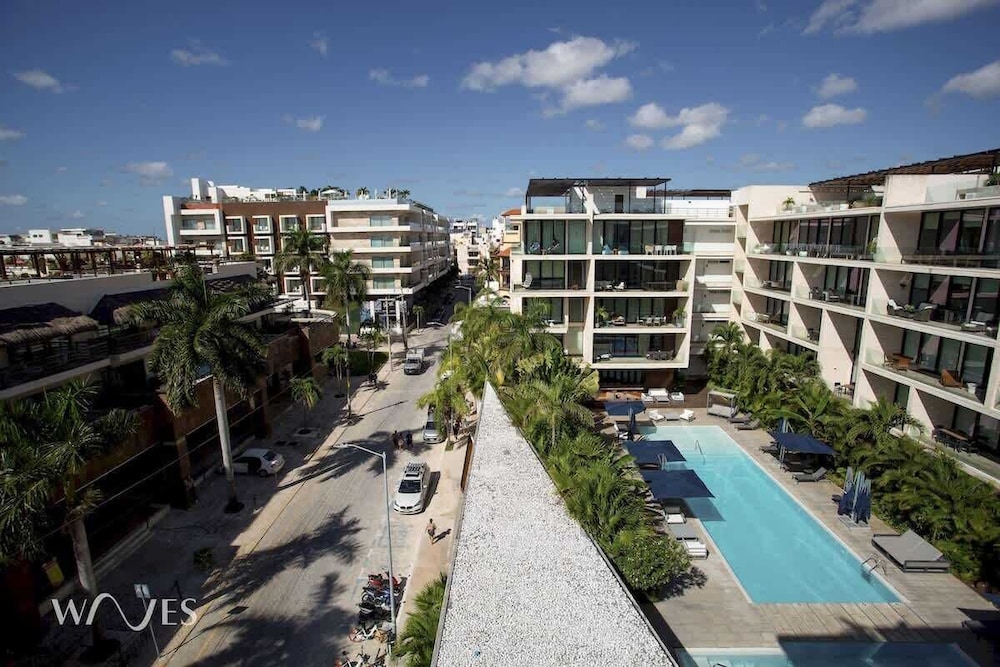 3 Br. Ocean Front PH With Stunning Views
