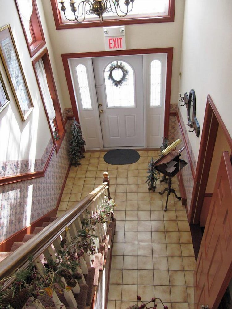 West Ridge Bed and Breakfast view 2