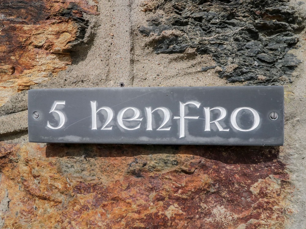 Henfro