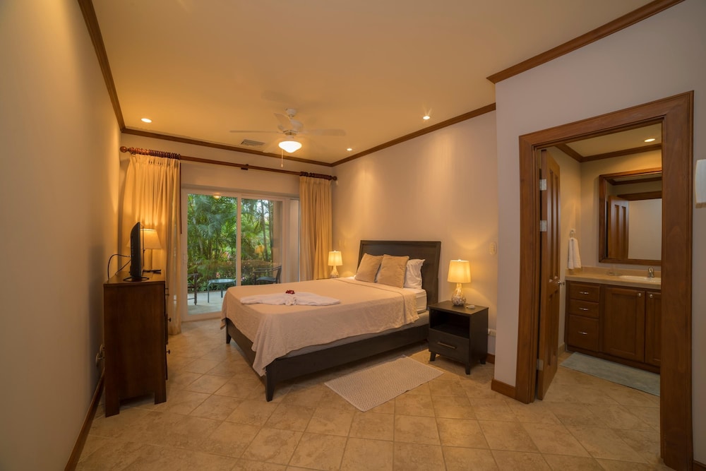 Veranda 4E - 3bdr 3 Bath view 2