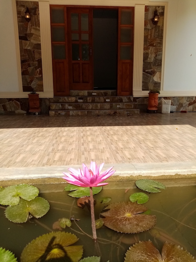 The Crown Hotel Dambulla view 2