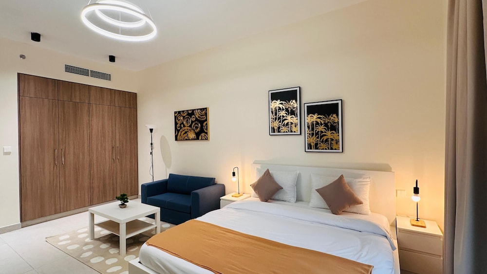 Luxurious apartments at JLT by Checkmy