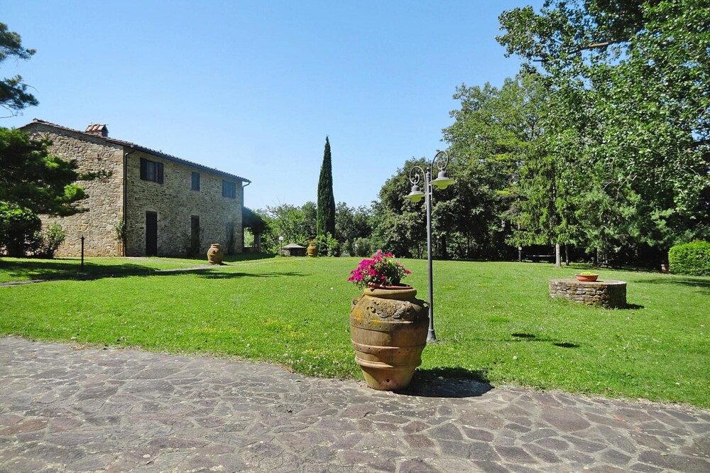 Estate in Montaione With Pool & Wine Tasting