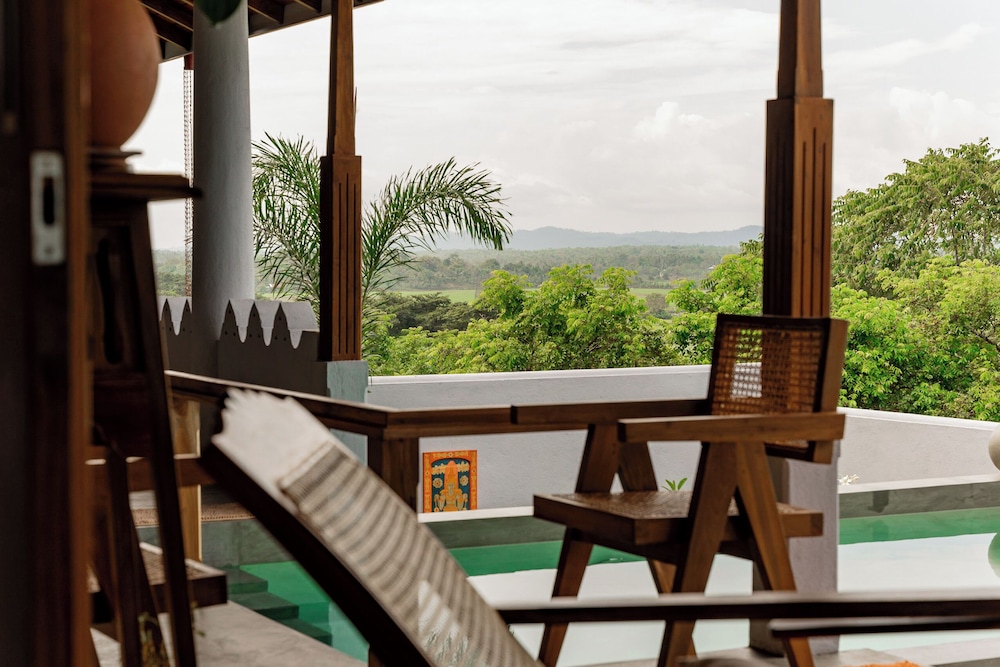 Villa Monkey House