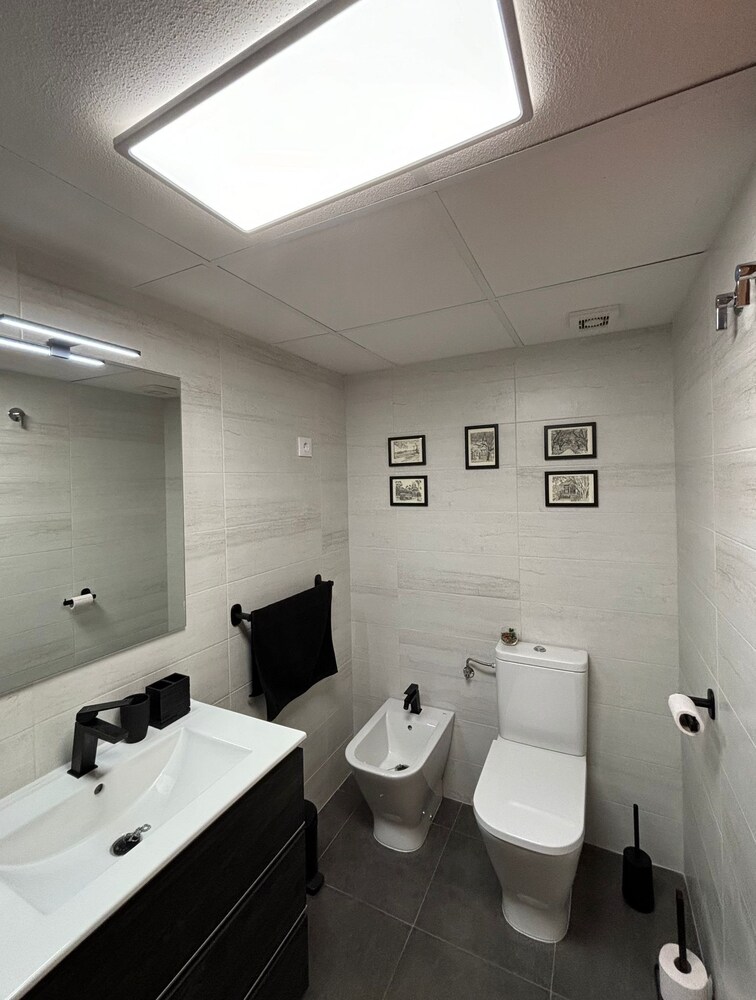 Fabulous Apartment With the Best View in Town Quiet Area, Short Walk to Centre photo 4