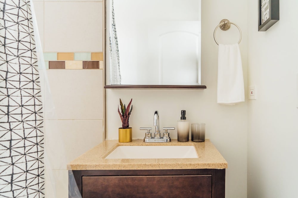 2BR Apt Furnished - Grace 11-1