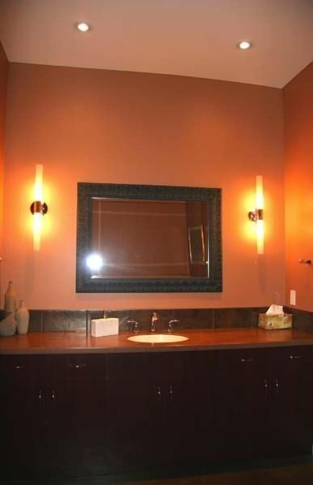 Crooked Tree Guest Suites