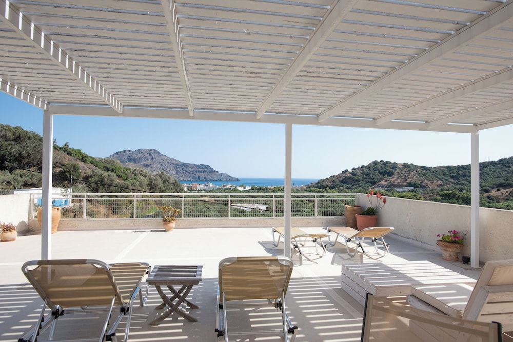 Antonis Apts - Physio Fitness Retreats