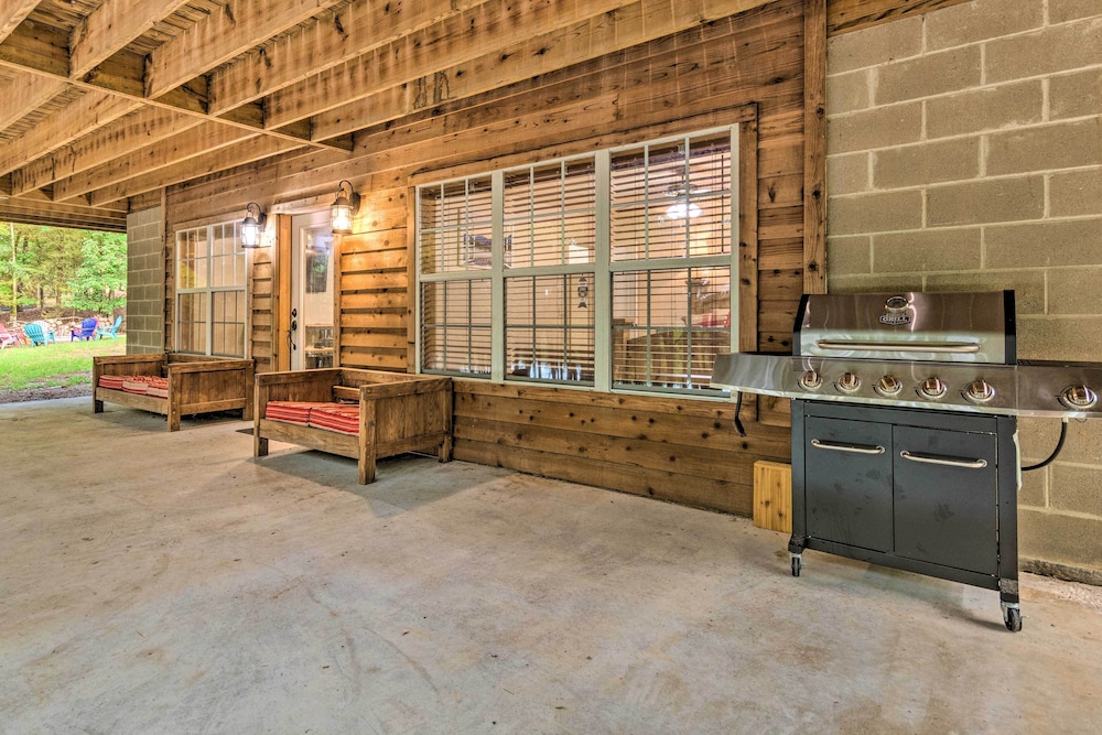 Scranton Vacations - Lakefront Hideaway in Scranton: Spacious Deck - Property Image 24