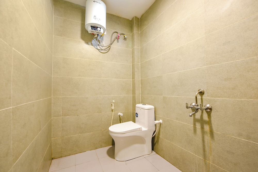 FabHotel Ganeshwaram 141
