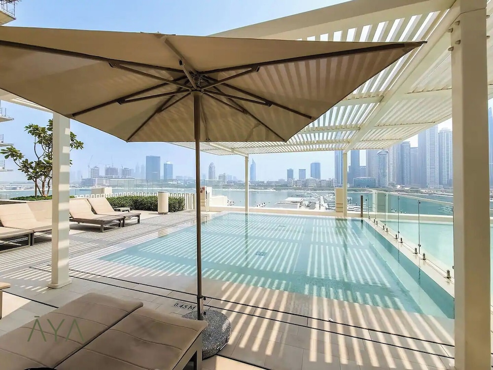 Luxurious 2BR at Sunrise Bay