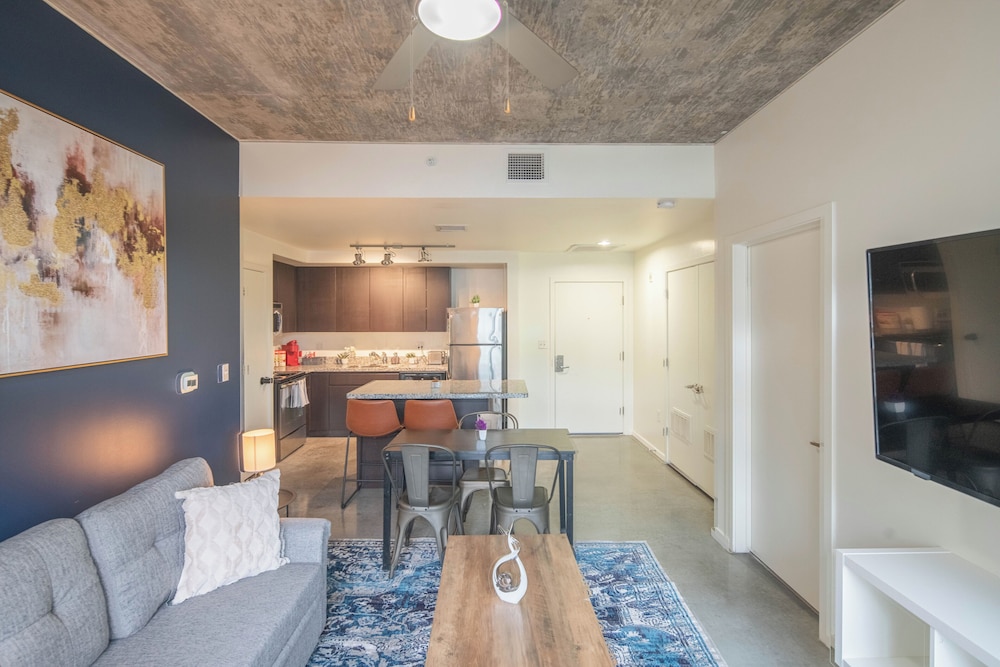 ROVE LIVING/KL - Roosevelt Point