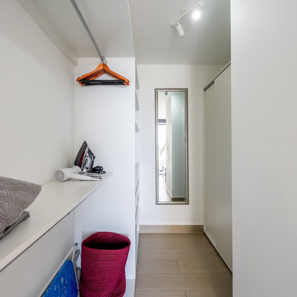w Wonderful 1BR in San Francisco With Balcony