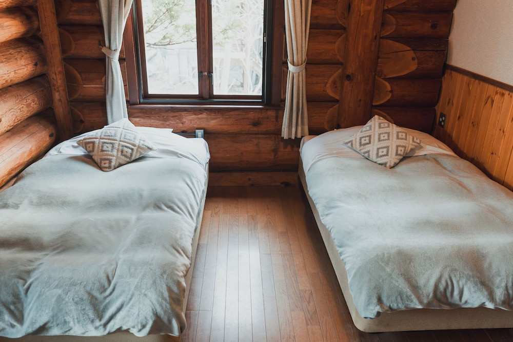 Hakuba Log Hotel Meteor