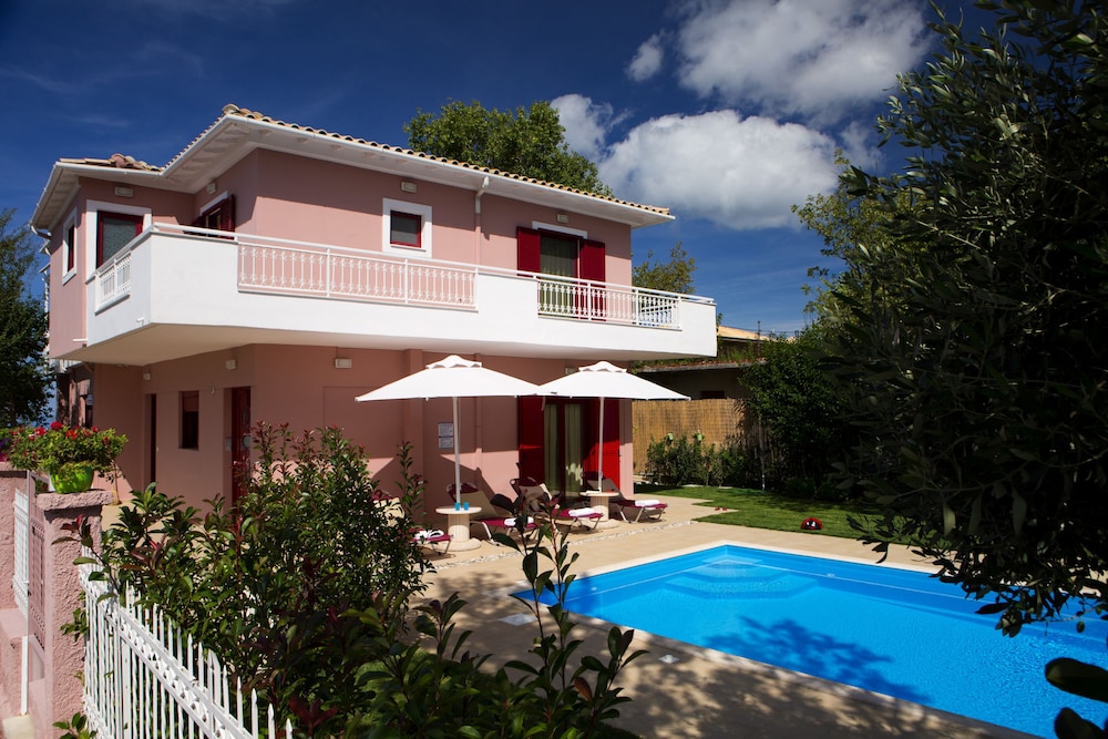 Exanthia Villas