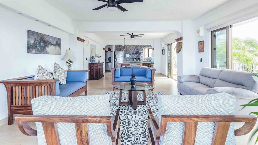 Ocean View 2Br Condo-balcony-beach-pool - 214