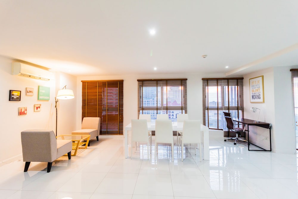 The Place Pratumnak by PSR ASIA