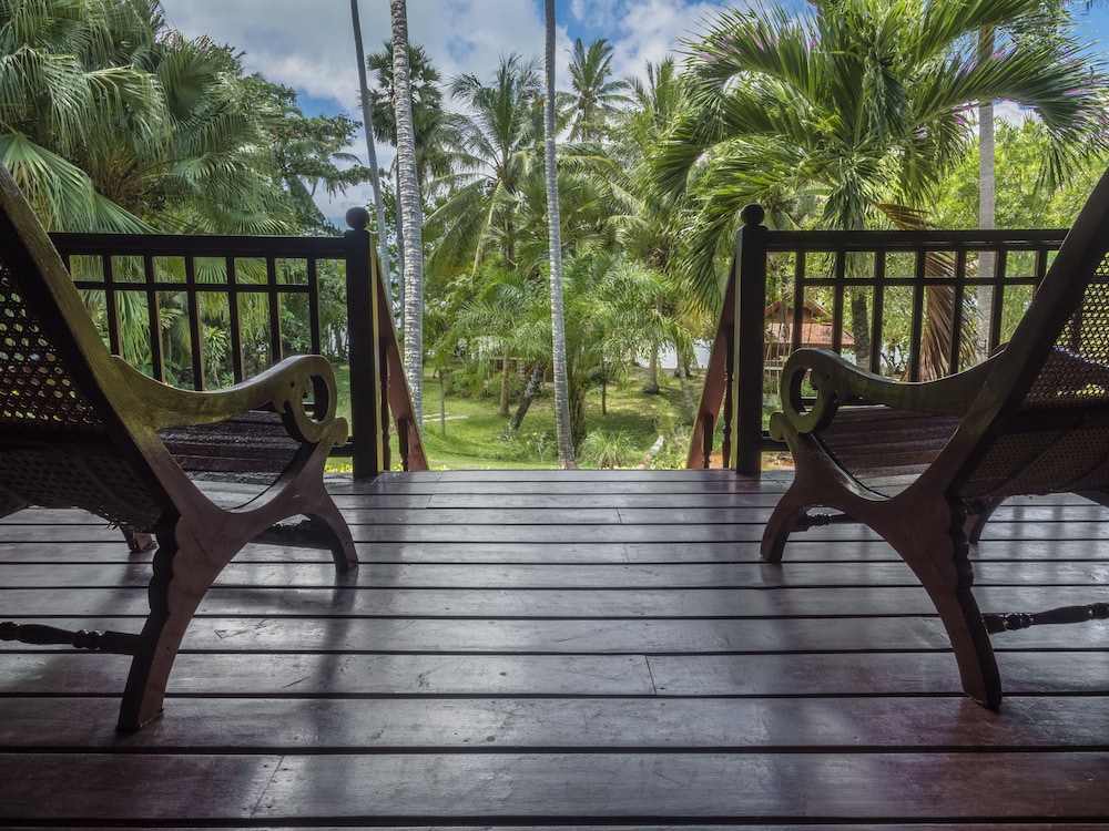 Baan Mai Beachfront Phuket Lone Island