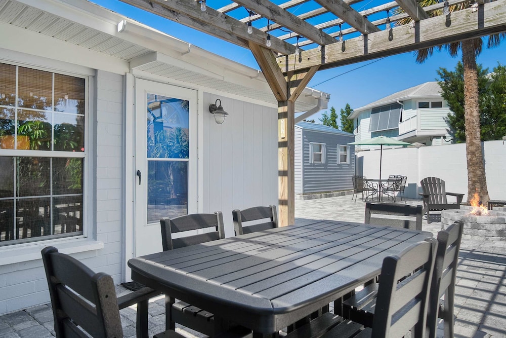 Private Beach Access Sauna Outdoor Fireplace