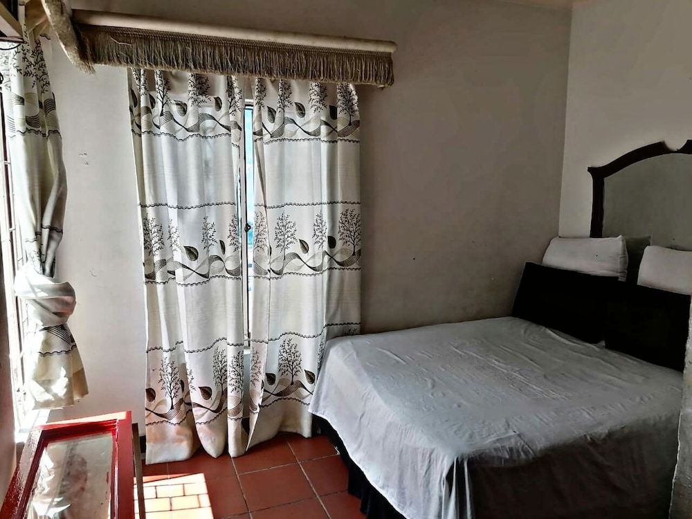 Valley Center Guest House