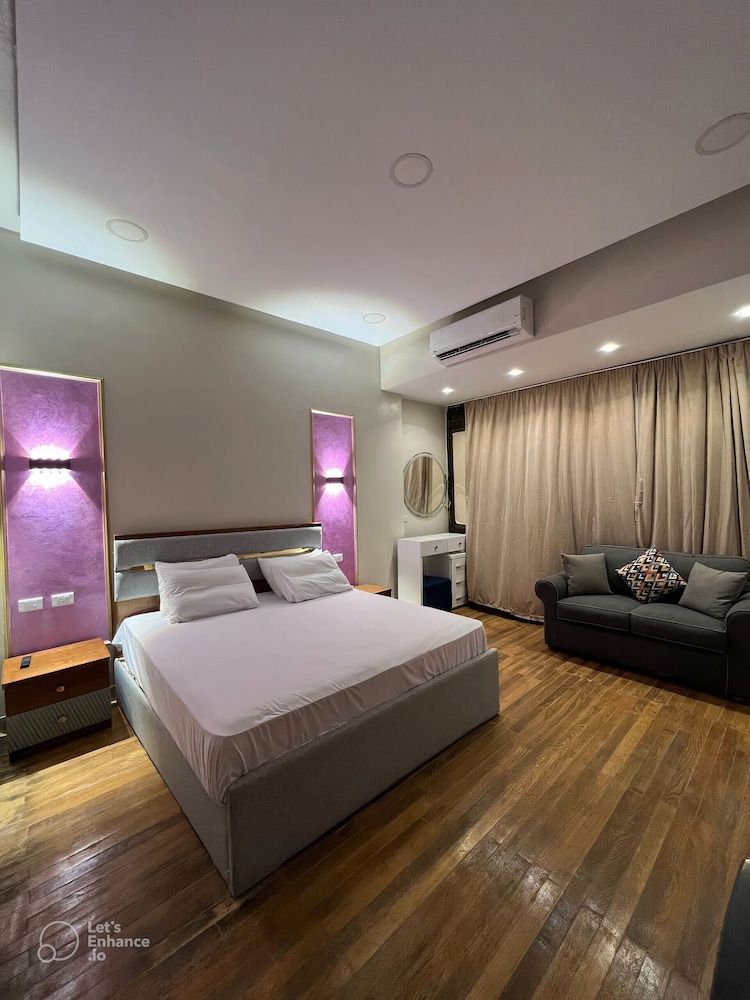 Lucky Hostel