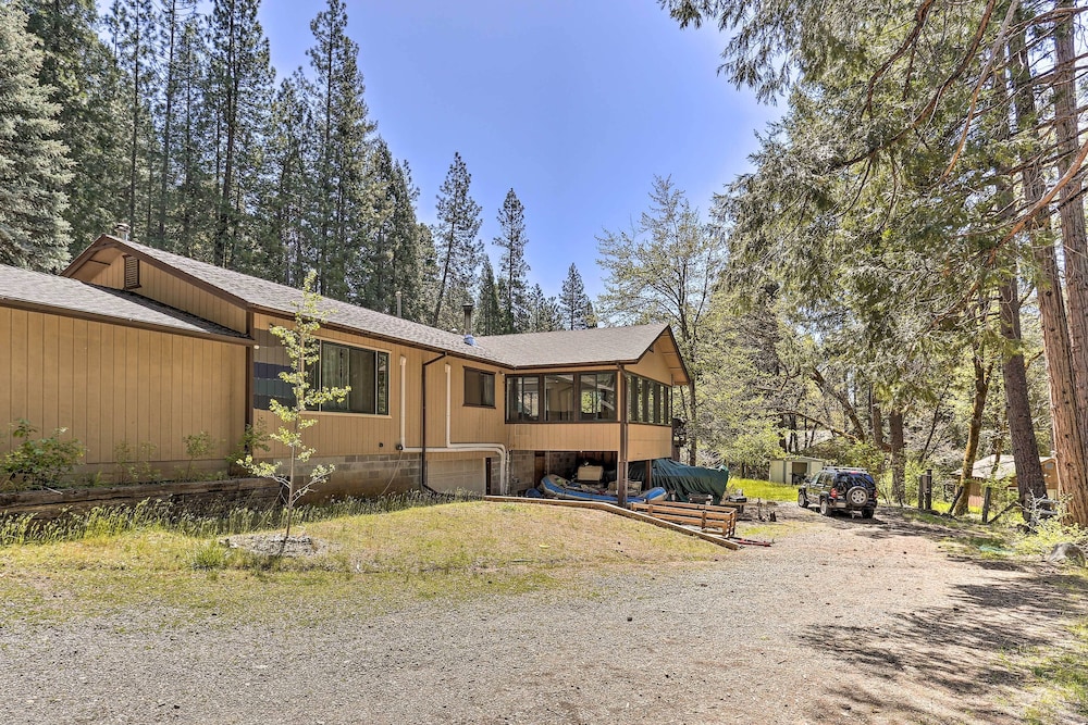 Vibrant Weaverville Escape w/ Deck & Creek!