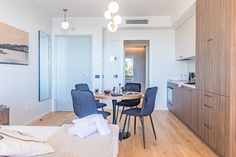 Aurora Apartment in Como photo 2