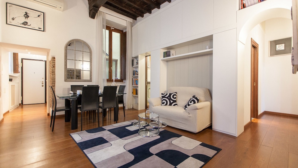 Rental in Rome Pellegrino Luxury